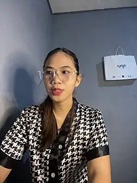 Shy SexyLady online show from 05-23-26, 11:47