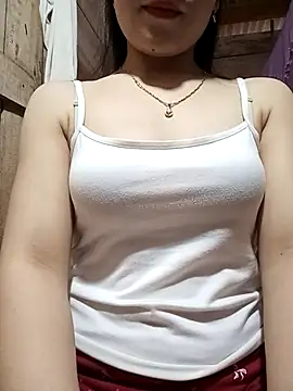 Snapshot of LucyyLy chatting on 03-08-26, 03:21 LucyyLy online show from 03-08-26, 03:21