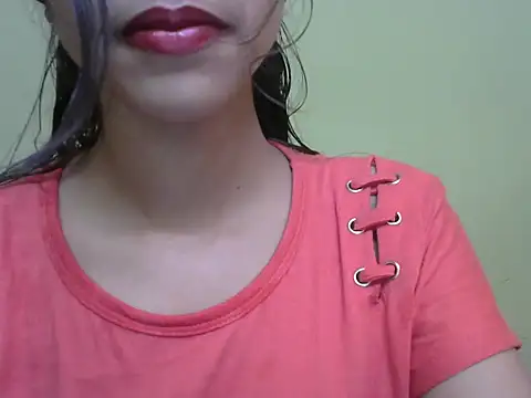 Snapshot of Ritu9 chatting on 09-15-25, 02:33 Ritu9 online show from 09-15-25, 02:33