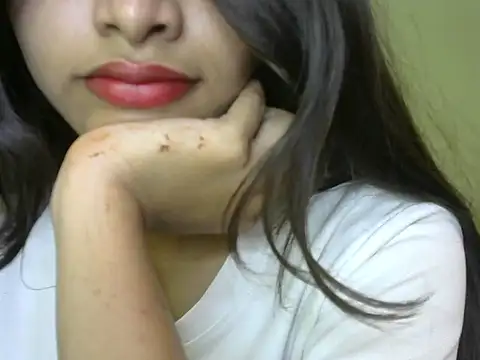 Snapshot of Ritu9 chatting on 10-15-25, 08:03 Ritu9 online show from 10-15-25, 08:03