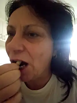 jessyca  online show from 11-19-25, 09:20