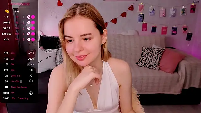 Snapshot of LillianShine chatting on 07-05-26, 04:19 LillianShine online show from 07-05-26, 04:19