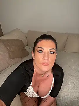 Nola Luxx-offiziell online show from 09-09-25, 06:29