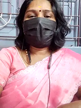 Snapshot of Tamil_Azhaghi25 chatting on 06-14-26, 06:10 Tamil Azhaghi25 online show from 06-14-26, 06:10