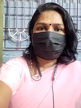 Snapshot of Tamil_Azhaghi25 chatting on 06-24-26, 01:32 Tamil Azhaghi25 online show from 06-24-26, 01:32