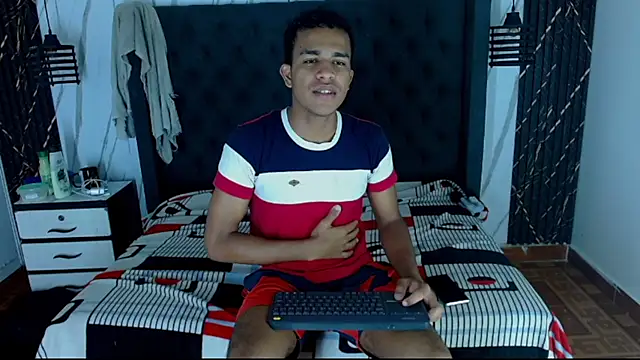 aston xvera online show from 10-26-25, 03:45