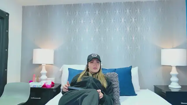 ZoeWilliis online show from 04-05-26, 11:29