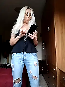  sexyBLONDE46  online show from 11-07-25, 02:17