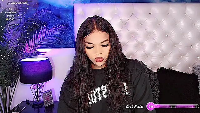 Valeria Swett  online show from 11-11-25, 08:53