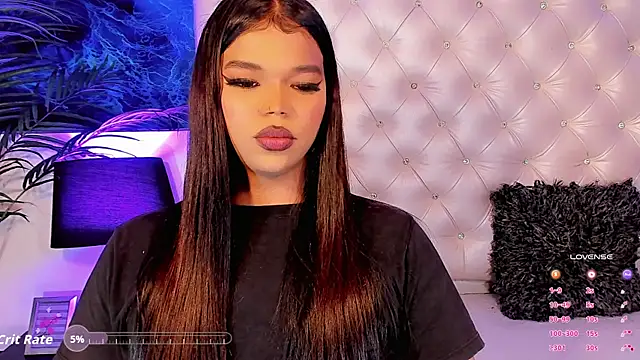 Snapshot of Valeria_Swett_ chatting on 04-21-26, 02:51 Valeria Swett online show from 04-21-26, 02:51