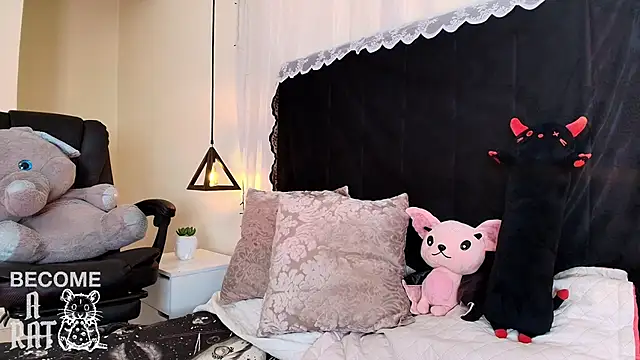IvyBelle  online show from 05-11-26, 02:56