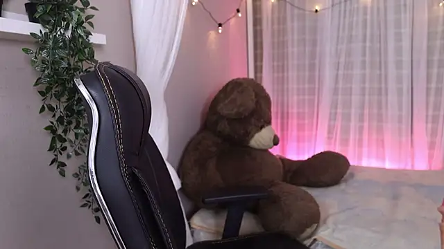 Mystic blue online show from 11-12-25, 12:49