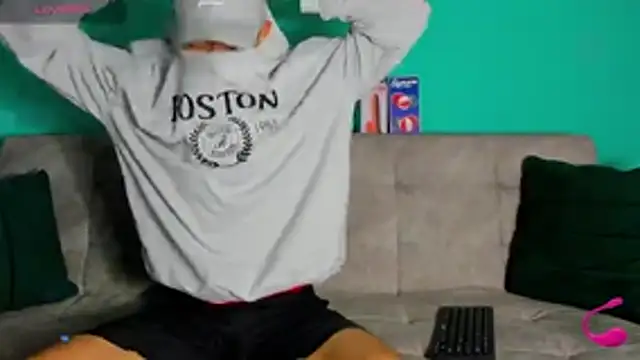 Maikol Ortiz online show from 10-21-25, 12:17