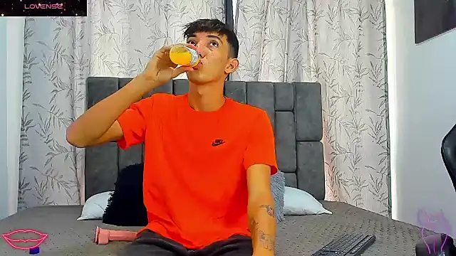 Maikol Ortiz online show from 01-15-26, 01:59