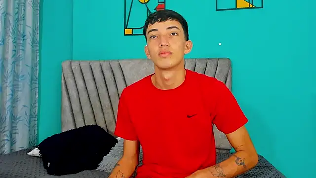 Maikol Ortiz online show from 04-04-26, 12:24