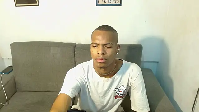 criss zuri online show from 10-06-25, 11:51