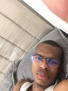 criss zuri online show from 12-14-25, 11:48