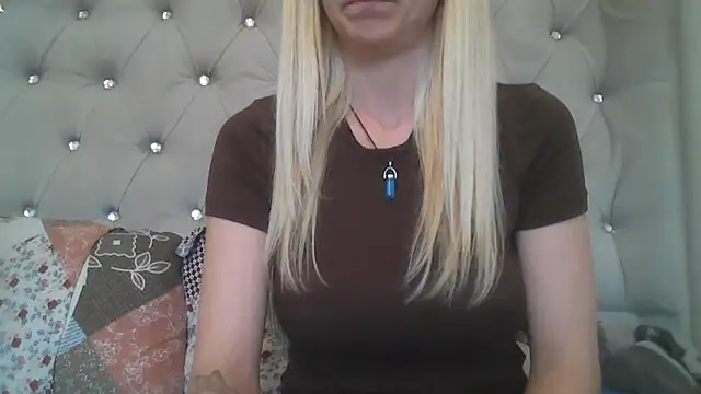 Snapshot of flirty_babe_x chatting on 06-15-26, 05:48 flirty babe x online show from 06-15-26, 05:48