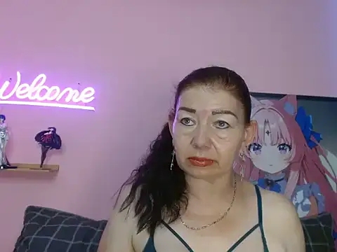 Snapshot of estefania_34 chatting on 10-15-25, 07:36 estefania 34 online show from 10-15-25, 07:36