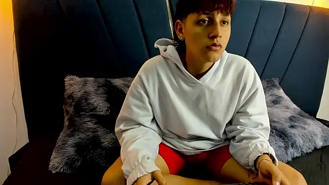 Snapshot of zeusapollofuck chatting on 09-11-25, 09:15 zeusapollofuck online show from 09-11-25, 09:15