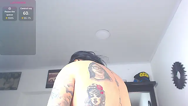 Vicky hotmilf online show from 04-16-26, 11:11