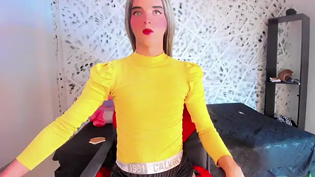 MIA HOT23CM S7S online show from 10-09-25, 07:01