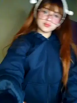 elizabeth05 online show from 10-15-25, 08:25