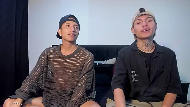 mhatias  online show from 10-30-25, 07:43