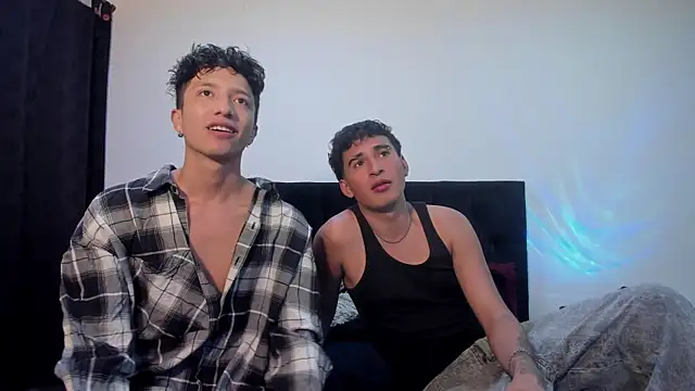 mhatias  online show from 11-19-25, 04:12