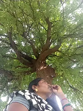 Snapshot of Jivika_Jaiswal chatting on 10-05-25, 04:33 Jivika Jaiswal online show from 10-05-25, 04:33