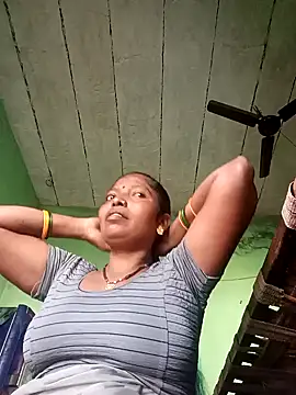 Snapshot of Jivika_Jaiswal chatting on 10-07-25, 03:58 Jivika Jaiswal online show from 10-07-25, 03:58