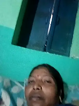 Snapshot of Jivika_Jaiswal chatting on 10-13-25, 12:49 Jivika Jaiswal online show from 10-13-25, 12:49