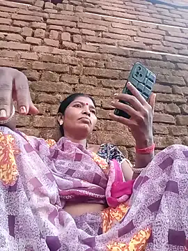 Snapshot of Jivika_Jaiswal chatting on 10-19-25, 12:06 Jivika Jaiswal online show from 10-19-25, 12:06