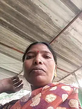 Snapshot of Jivika_Jaiswal chatting on 10-24-25, 03:14 Jivika Jaiswal online show from 10-24-25, 03:14