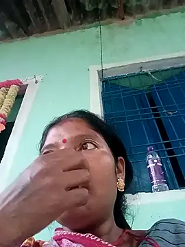 Snapshot of Jivika_Jaiswal chatting on 10-27-25, 01:20 Jivika Jaiswal online show from 10-27-25, 01:20