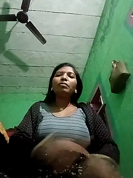 Snapshot of Jivika_Jaiswal chatting on 11-13-25, 12:31 Jivika Jaiswal online show from 11-13-25, 12:31