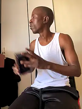 MeneerIan online show from 10-24-25, 01:07