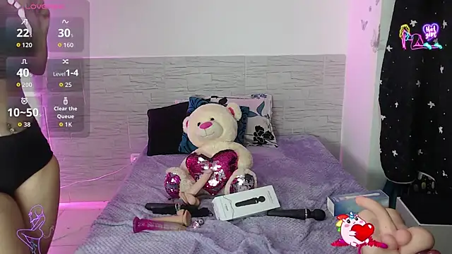 EmilyCoy  online show from 04-09-26, 03:28