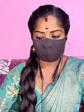 Snapshot of tamilammukuttyy chatting on 04-25-26, 03:09 tamilammukuttyy online show from 04-25-26, 03:09