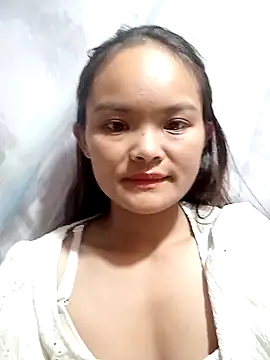 xinhxinhcute online show from 10-05-25, 12:47