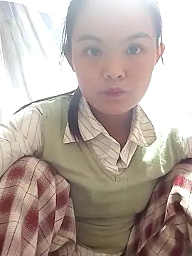 xinhxinhcute online show from 10-30-25, 03:41