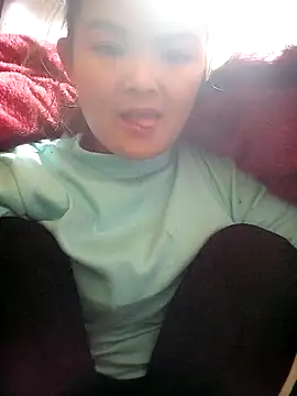 xinhxinhcute online show from 11-30-25, 11:58