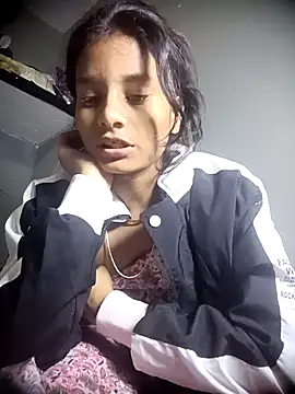 Snapshot of Hot_Mayra_ chatting on 11-15-25, 04:58 Hot Mayra online show from 11-15-25, 04:58