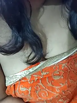 Snapshot of desi_boudi87 chatting on 09-16-25, 08:04 desi boudi87 online show from 09-16-25, 08:04