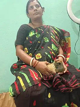 Snapshot of desi_boudi87 chatting on 09-24-25, 11:13 desi boudi87 online show from 09-24-25, 11:13