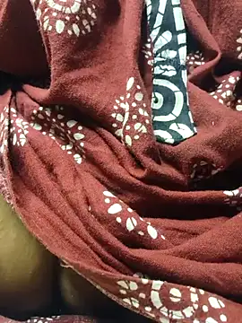 Snapshot of desi_boudi87 chatting on 09-29-25, 11:42 desi boudi87 online show from 09-29-25, 11:42