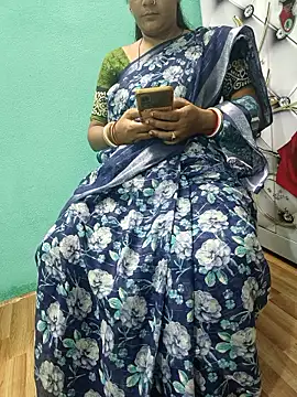 Snapshot of desi_boudi87 chatting on 10-13-25, 11:43 desi boudi87 online show from 10-13-25, 11:43