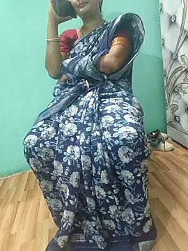 Snapshot of desi_boudi87 chatting on 10-19-25, 12:06 desi boudi87 online show from 10-19-25, 12:06