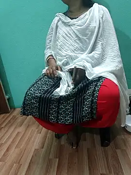 Snapshot of desi_boudi87 chatting on 10-31-25, 11:33 desi boudi87 online show from 10-31-25, 11:33