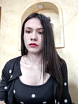 CHARLOTTE  05 online show from 09-23-25, 03:59